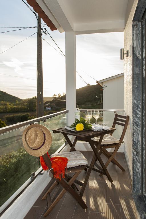 Beachouse - Surf, Bed & Breakfast Ericeira Room photo